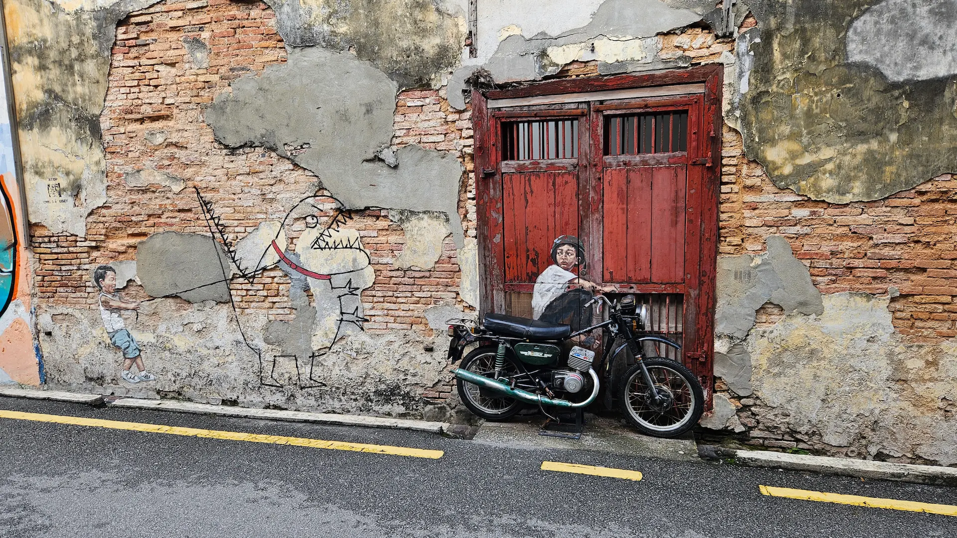 Motorbike mural in Georgetown